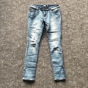 Blue Asphalt • Slightly ripped skinny jeans